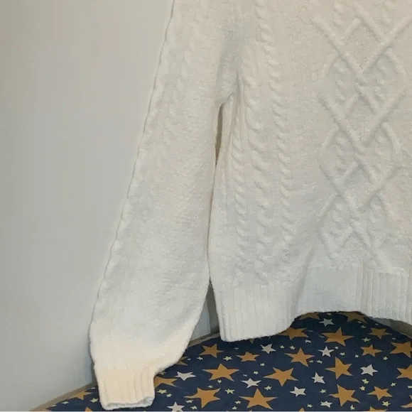 Abercrombie & Fitch Chunky Knit Sweater - Picture 3 of 10